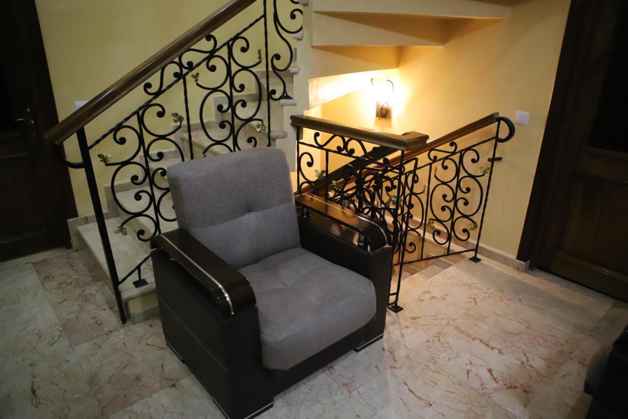 Hotel Black Sea House Batoumi Extérieur photo