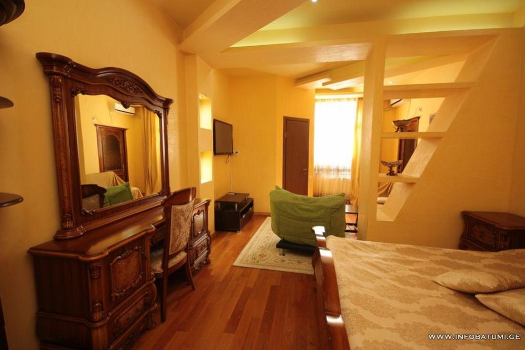 Hotel Black Sea House Batoumi Extérieur photo